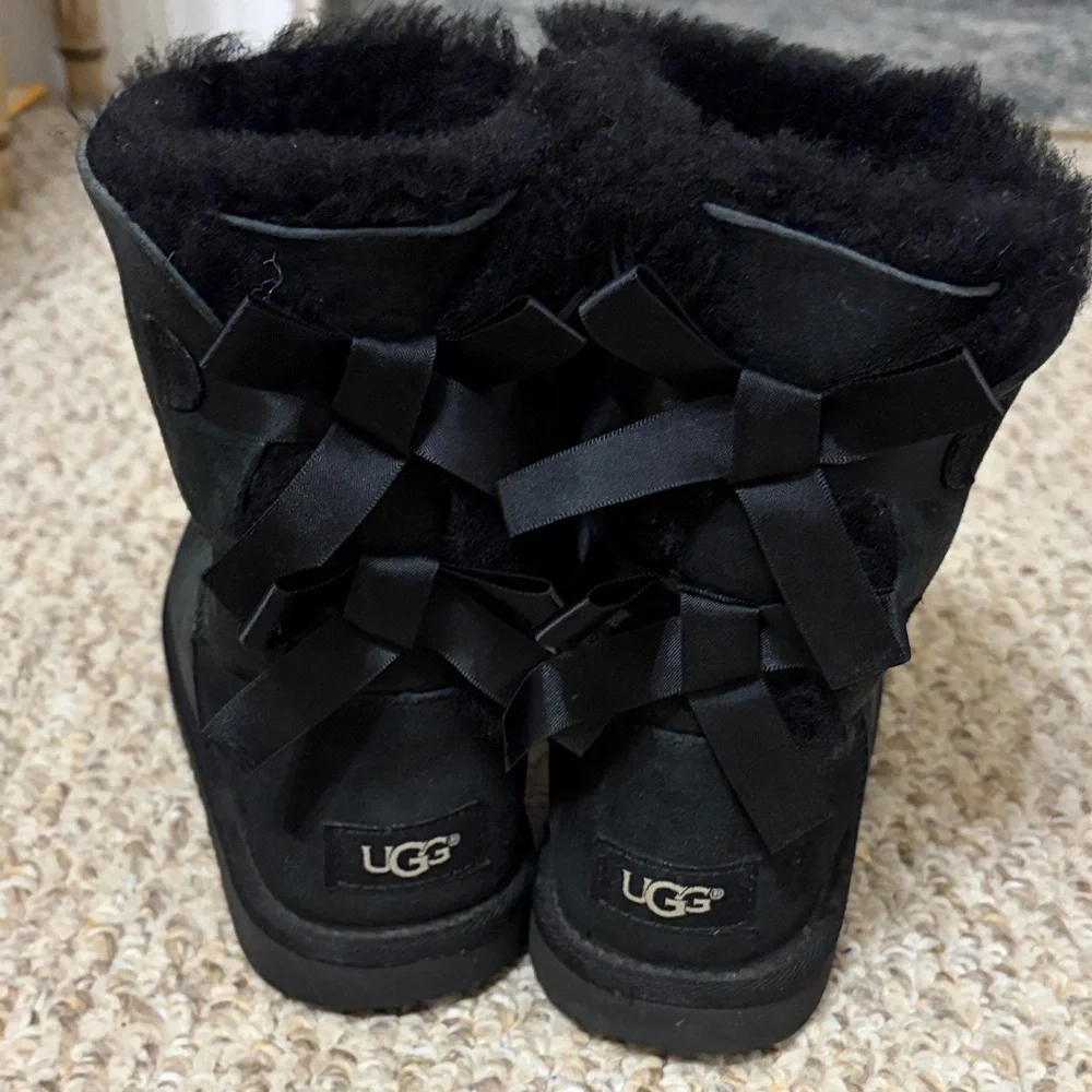 UGG Black Winter Boots with Shearling Lining - Picture 2 of 5